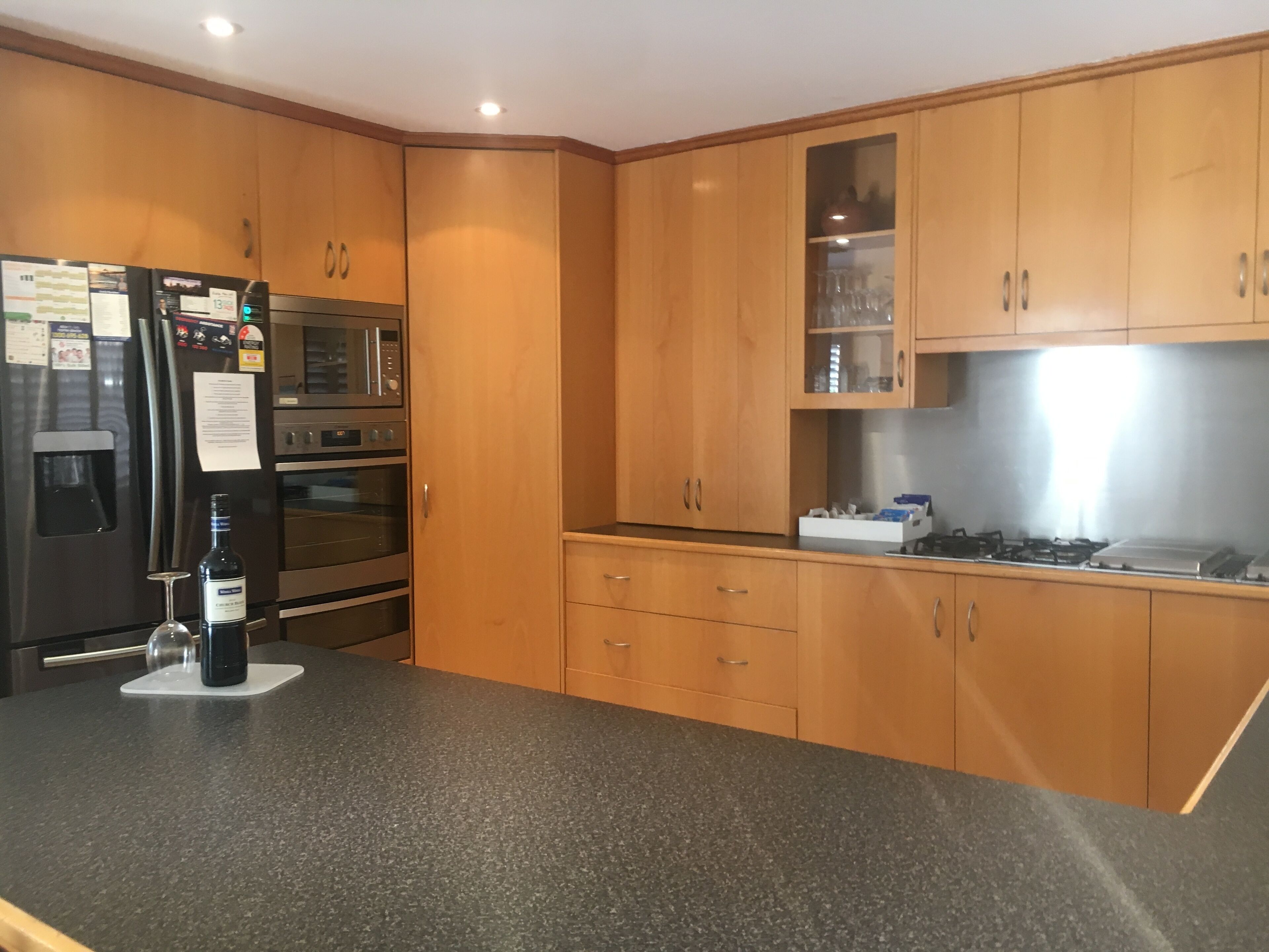 Easy stay Beachside Hove Executive spacious duplex home . Outside heated spa — image 16