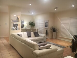 Interior - Easy stay Beachside Hove Executive spacious duplex home . Outside heated spa (Hove)