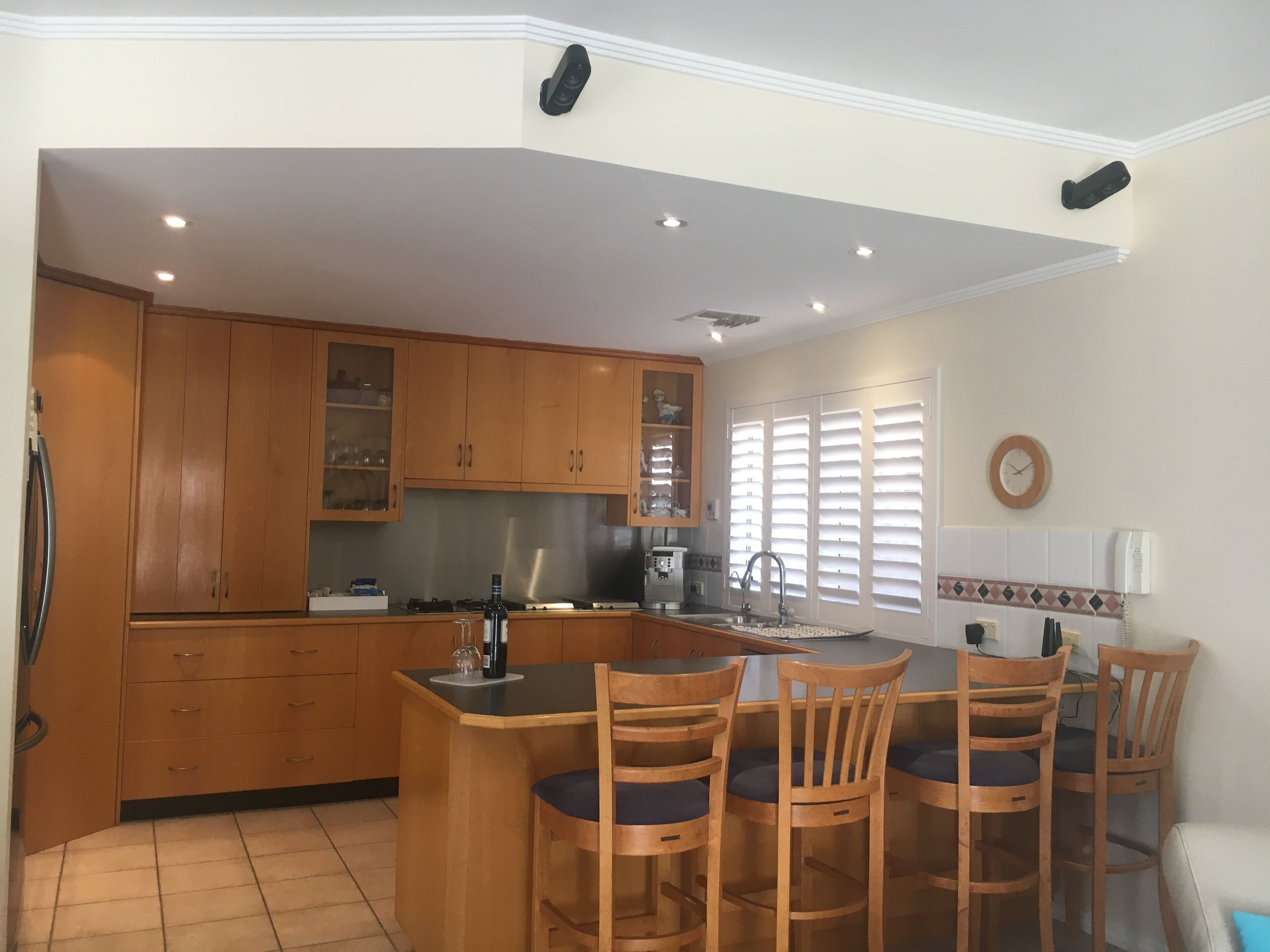 Easy stay Beachside Hove Executive spacious duplex home . Outside heated spa — image 14