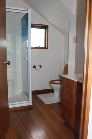 Shower dan handuk