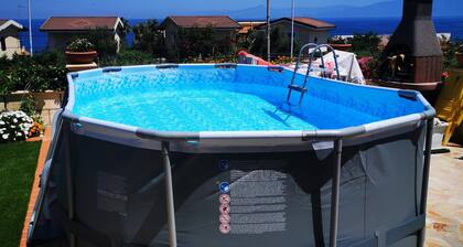 Haus mit Blick auf das Meer und den Privatstrand