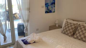 3 chambres, fer et planche Ă repasser, Wi-Fi, draps fournis