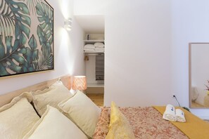 1 bedroom, iron/ironing board, travel cot, WiFi