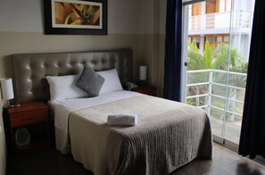 Basic Room, 1 Double Bed | Free WiFi, bed sheets - Gran Hotel Villa del Sur (San Vicente de Cañete)