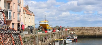 *Luxury, Central Duplex with Parking*