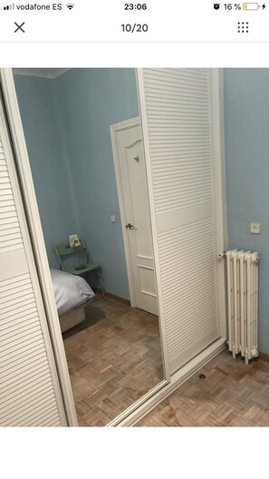 2 habitaciones, tabla de planchar con plancha y wifi 