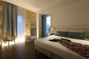 1 Schlafzimmer, Schreibtisch, Bügeleisen/Bügelbrett, Reisekinderbett