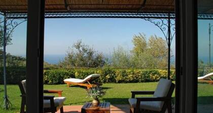La Violetta Wonderful Villa in the heart of the Sorrento Coast