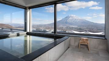 Penthouse Yotei | Bathroom | Hair dryer, slippers, towels