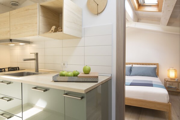 1 Schlafzimmer, Schreibtisch, Bügeleisen/Bügelbrett, Reisekinderbett