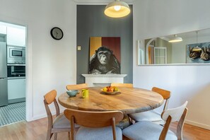 تناول الطعام