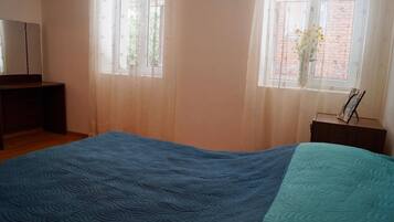 2 Schlafzimmer, Bügeleisen/Bügelbrett, WLAN, Bettwäsche
