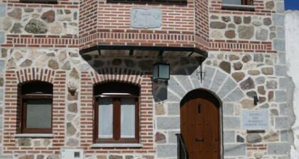 Maaseutuhuoneisto El Claustro BBQ: lla 4 hengelle