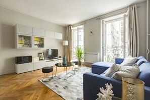 Televisie en een kantoor