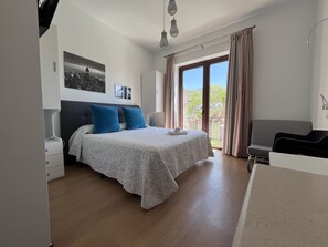 1 bedroom, desk, free WiFi, bed sheets - Suite with private jacuzzi in the room (Arenas)