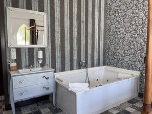 Towels - Suite with private jacuzzi in the room (Arenas)