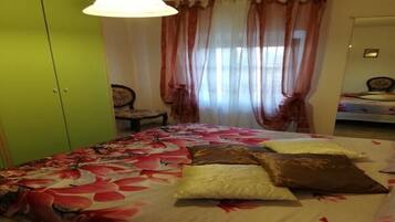 2 Schlafzimmer, Bügeleisen/Bügelbrett, WLAN, Bettwäsche