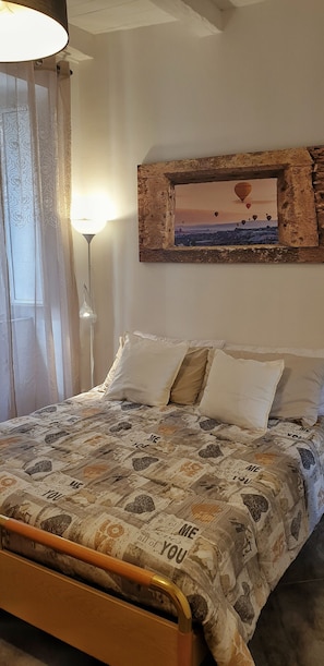 2 chambres, fer et planche Ă repasser, draps fournis
