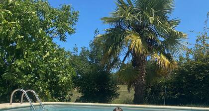 Le Figuier est une magnifique maison de vacances en Dordogne avec piscine privée