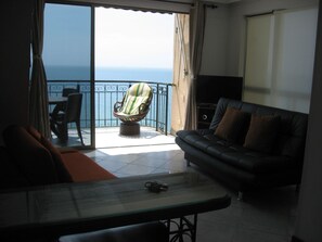 Living area - BEAUTIFUL SEA FRONT VIEW 2 (Santa Marta)