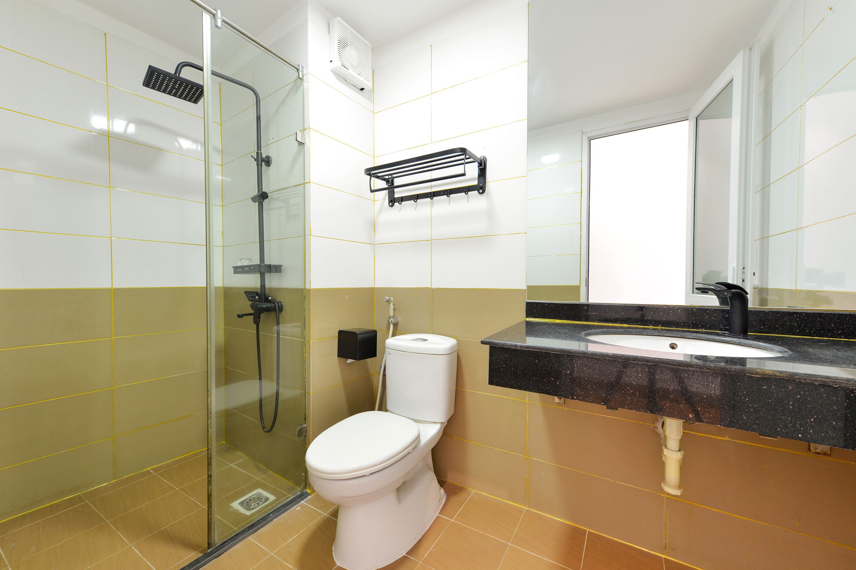 Photo - BH Riverside Hotel