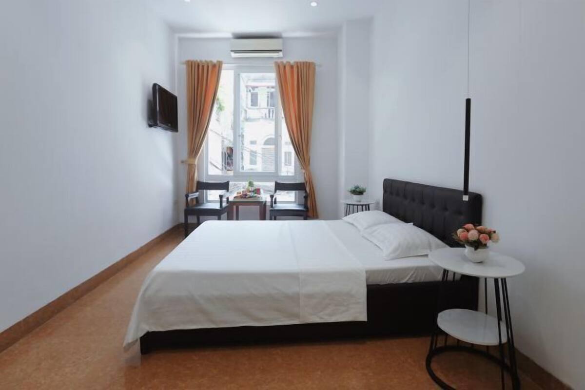 Minibar, desk, blackout drapes, iron/ironing board (on request)