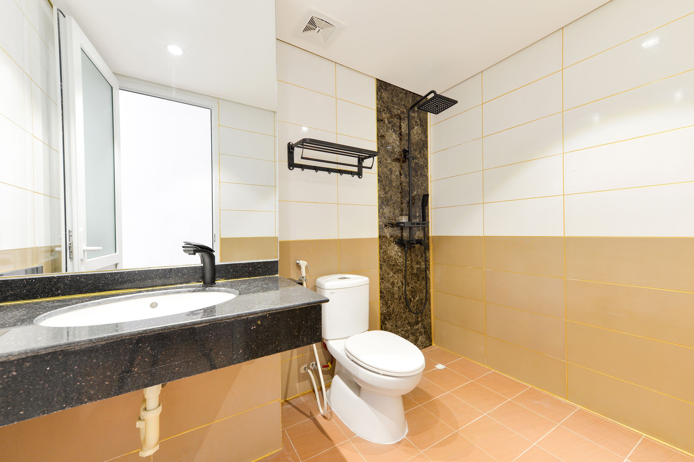 Photo - BH Riverside Hotel