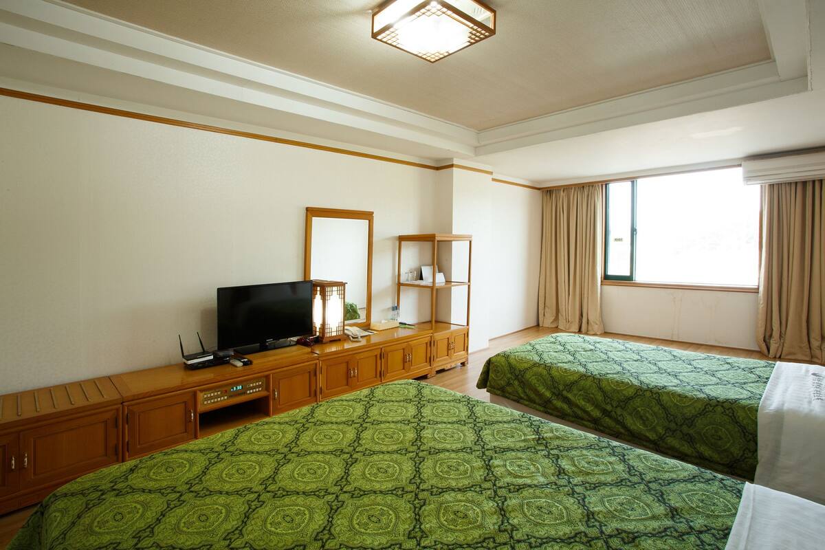 Desk, laptop workspace, blackout drapes, WiFi (free)