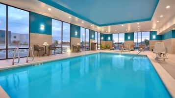 Indoor pool, pool loungers