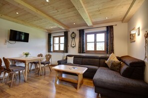 TV, mesa de pingue-pongue