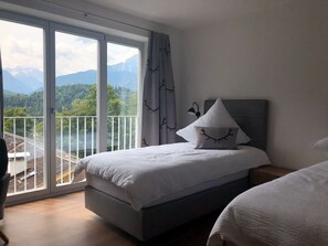 2 bedrooms, Internet, bed sheets