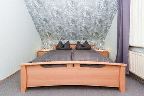 2 bedrooms, WiFi, bed sheets