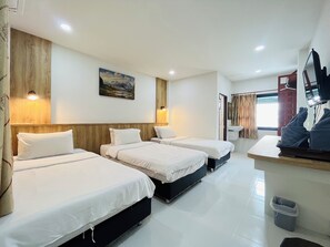 Triple Room (3 Single Beds) | Minibar, blackout drapes, free WiFi, bed sheets - Rendezvous Oldtown Chiangmai (Chiang Mai)