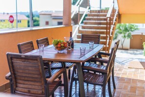 Outdoor dining - Villa Maredi with outdoor summer kitchen (Pula)