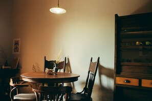 Coin salon dans le hall