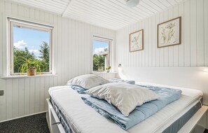 2 bedrooms, free WiFi