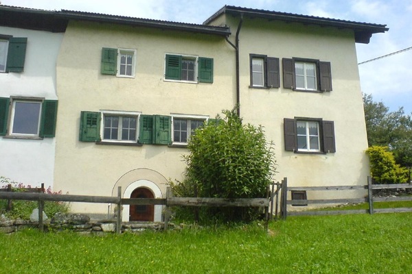 Südansicht mit Gartensitzplatz