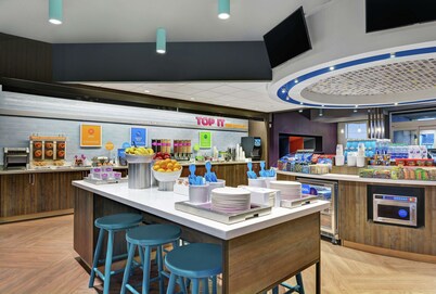 Tru by Hilton Springfield Downtown