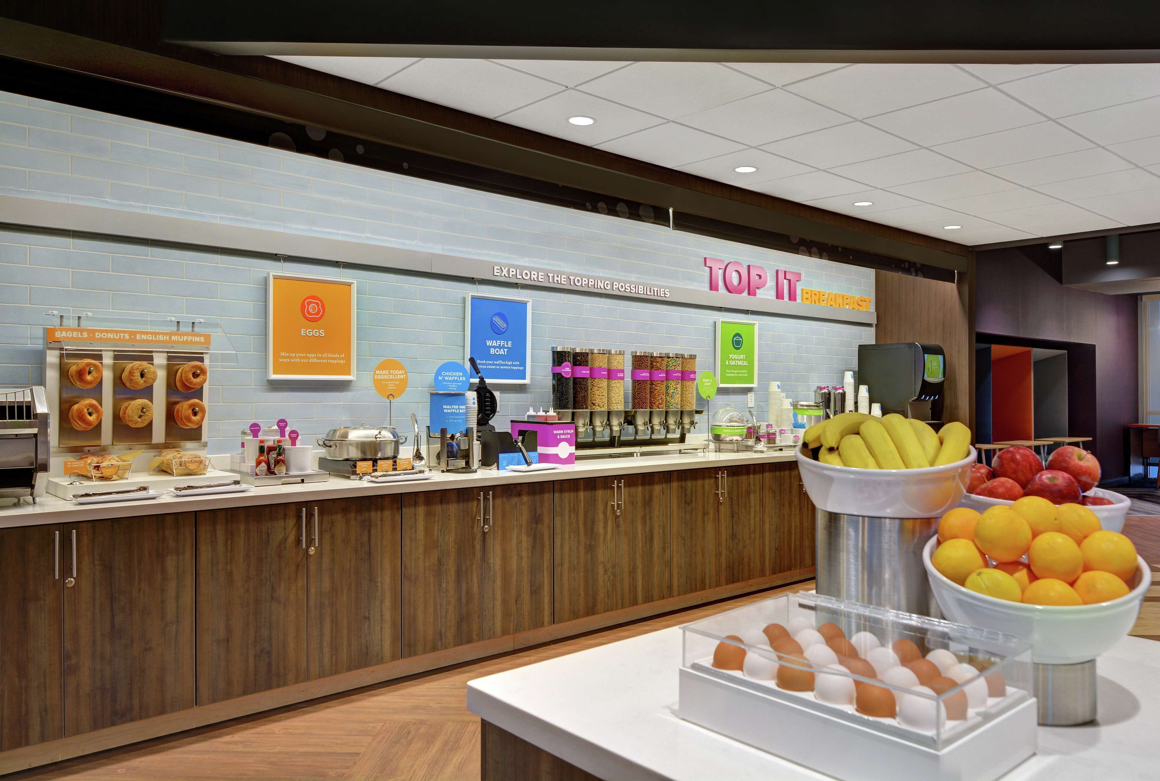 free daily continental breakfast