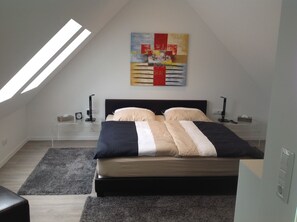 1 Schlafzimmer, Bügeleisen/Bügelbrett, kostenloses WLAN, Bettwäsche