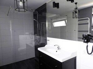 Unclassified image, 4 of 14, button