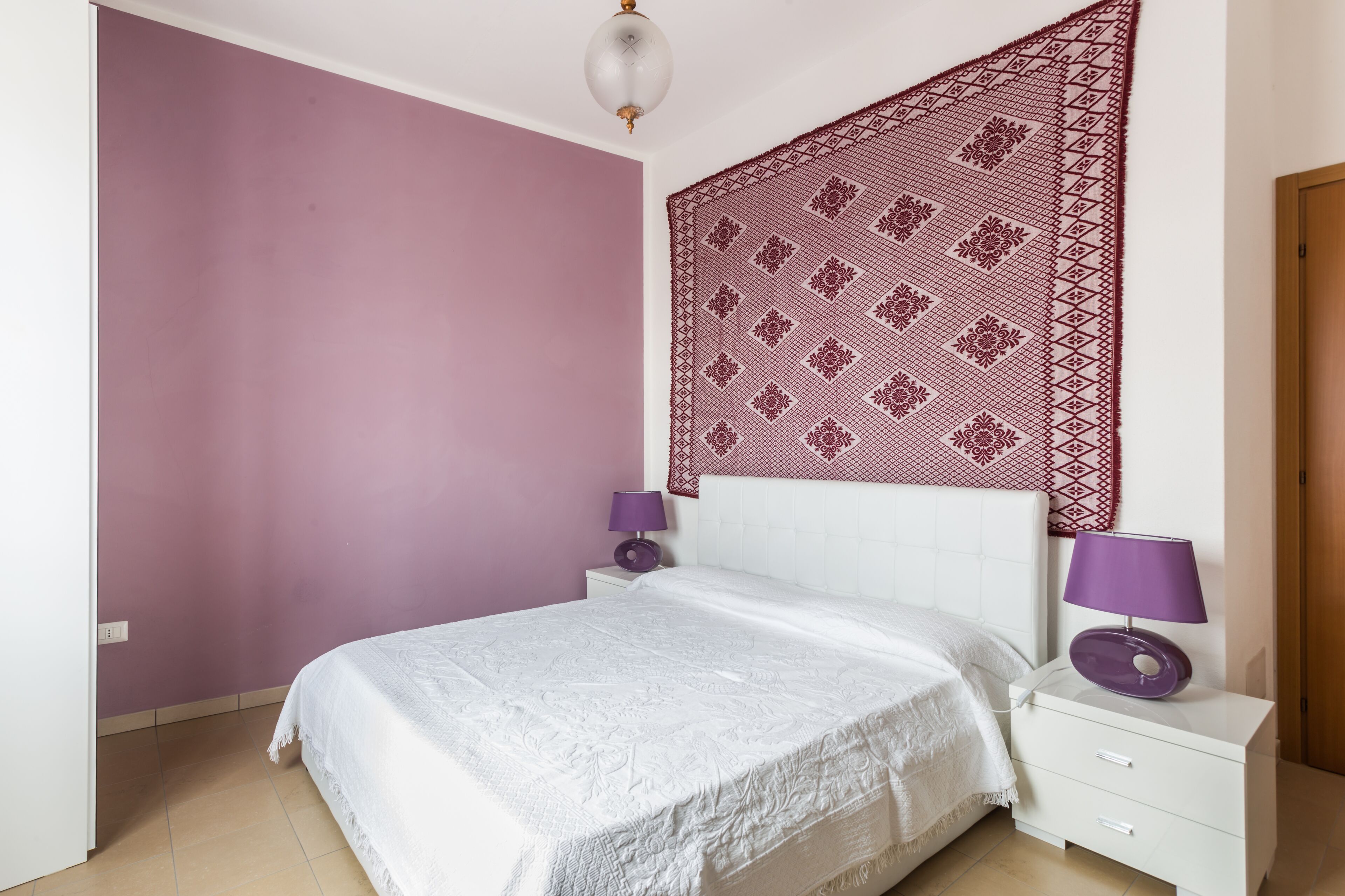 5 多间卧室、上网接入、床单