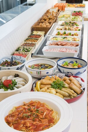 Desayuno buffet (JPY 1980 por persona)
