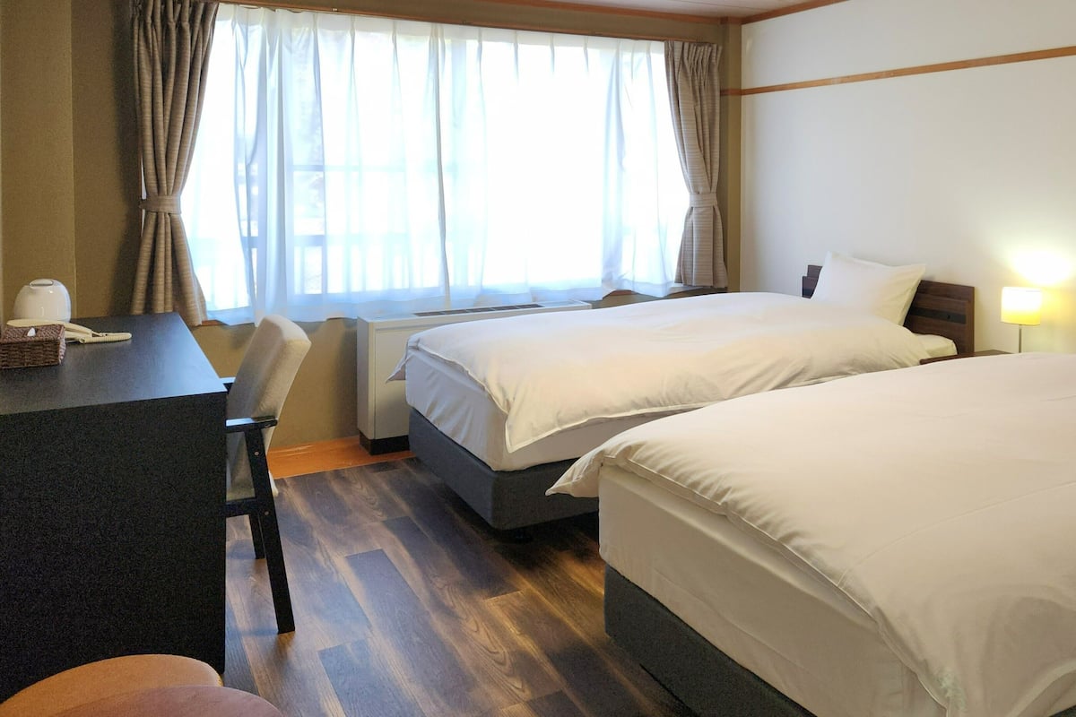 1 bedroom, in-room safe, individually decorated, individually furnished