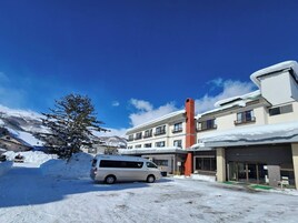 Fachada de la propiedad