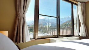 1 bedroom, in-room safe, individually decorated, individually furnished