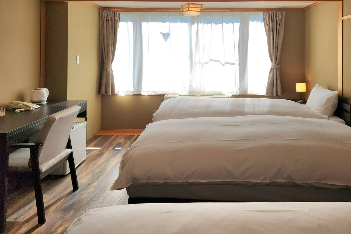 1 bedroom, in-room safe, individually decorated, individually furnished