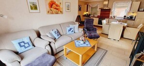 TV, caminetto, impianto stereo