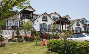 Exterior - Four Seasons Pension (Taean)