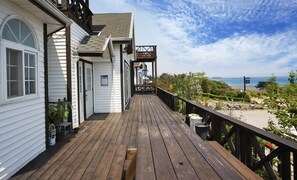 Exterior - Four Seasons Pension (Taean)